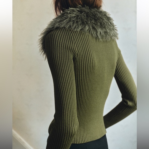 Mango Olive Green Sweater with Faux Fur Collar - Picture 5 of 7